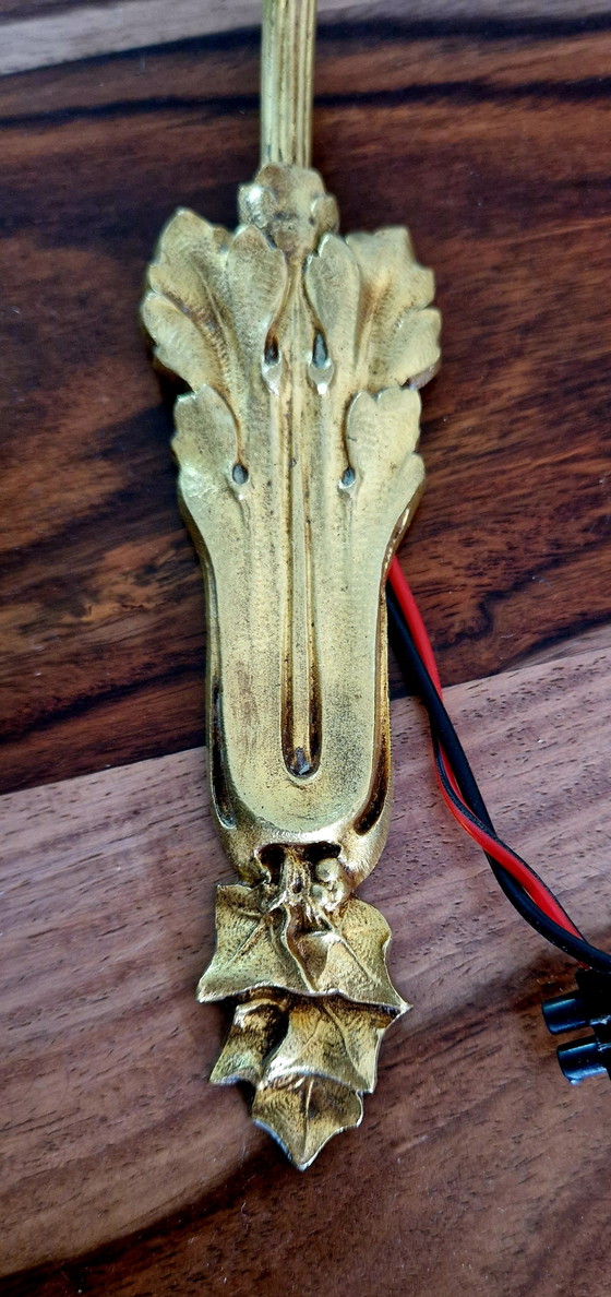 Image 1 of Coppia di appliques in bronzo dorato e vetro smerigliato sagomato - periodo Art Nouveau