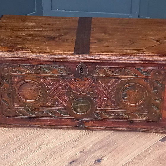 Image 1 of Oostenrijks Eikenhouten bruidskistje