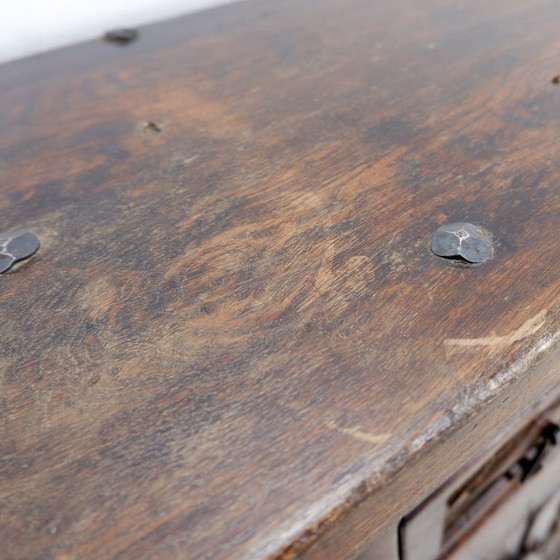 Image 1 of Aparador rústico español del siglo XX - 2 cajones