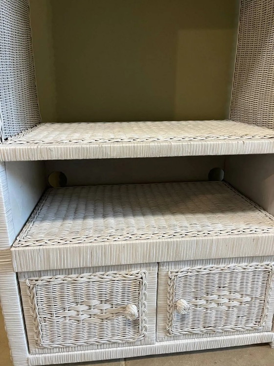 Weiße Korbmöbel – Vitrine, Wicker, Rattan, Vintage (photo 3 of 21)