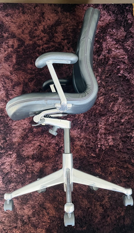 Image 1 of Sillón Herman Miller Equa Executive