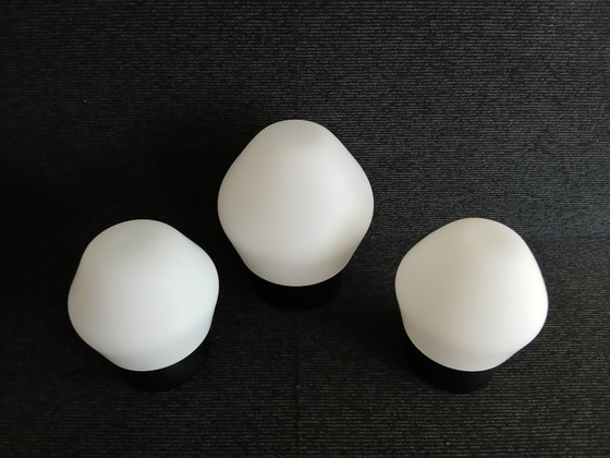 Image 1 of Lampade da soffitto (3) - Vetro opalino - Philips - Vintage