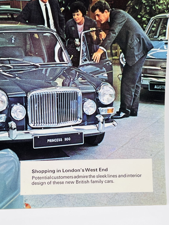 Image 1 of 3er-Set Kartonfotos „Shopping im Londoner West End“