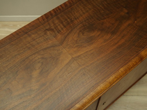 Image 1 of Dressoir van notenhout, Deens design, jaren 60, productie: Denemarken