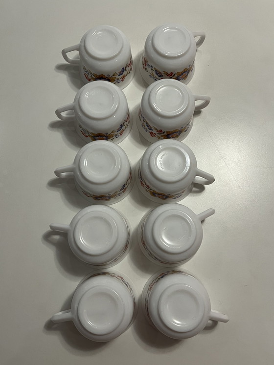 Image 1 of 10 vintage Arcopal France “Lotus” kopjes 