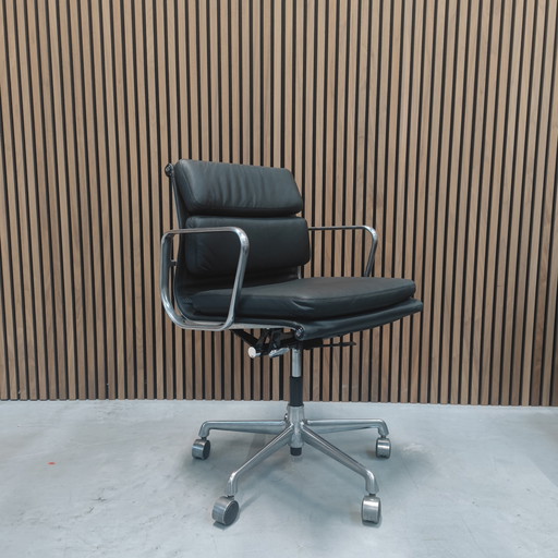 Herman Miller Ea 217