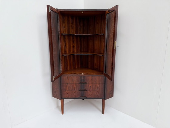 Image 1 of Mobile angolare vintage in palissandro danese, anni '60 — Vetrina di metà secolo con ante in vetro e cassetti