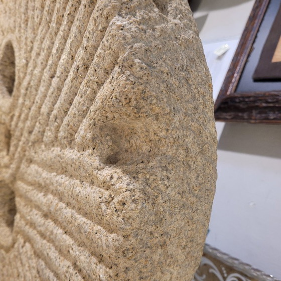 Image 1 of Kastilischer Mühlstein, Granit und Eisenfuß, f. 18. 18. Jahrhundert - Kastilien und León, Spanien