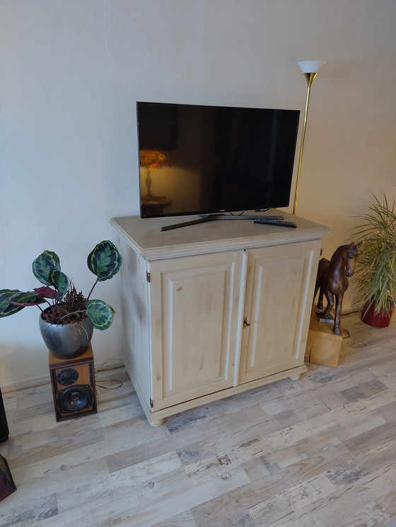 Image 1 of Sideboard/TV cabinet/all kinds of cupboard