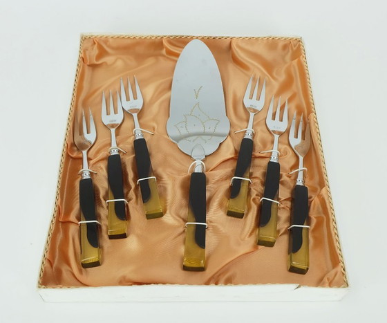 Image 1 of 1930s art déco bakelite CAKE LIFTER and 6 cake forks black bakelite and lucite cake serving set in original box