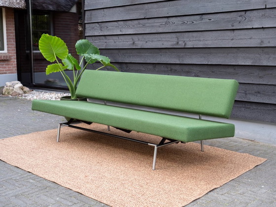 Martin Visser Spectrum BR02 Daybed | Green Wool (photo 3 of 12)