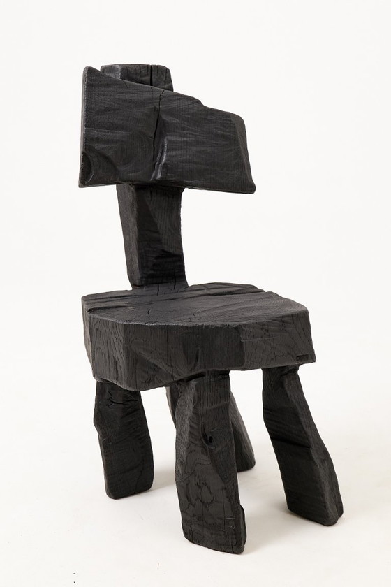 Image 1 of Brutalistischer Skulpturenstuhl, geschnitzt, Massivholz, Eiche, Schwarz, rustikal, Logniture