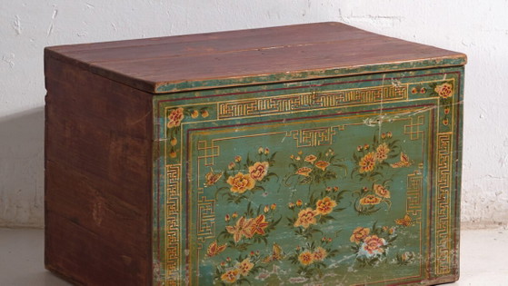 Baúl chino antiguo pintado en madera de pino - China, c.1900 – Armarios de almacenamiento (photo 3 of 40)