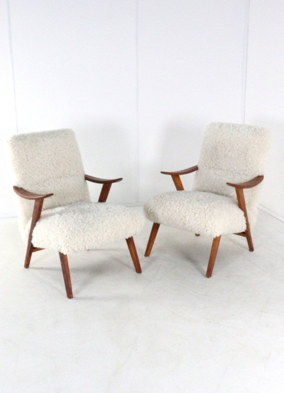 Image 1 of Poltrona vintage imbottita color crema modello 'Almere' | 2 pezzi disponibili