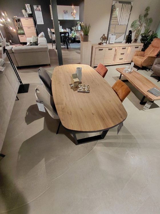 Image 1 of Mesa de comedor Avalox de Henders & Hazel