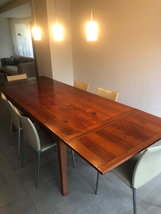 Image 1 of Esstisch aus Kirschholz mit 6 passenden Esszimmerstühlen