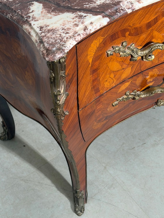 Cassettiera antica con intarsi e piano in marmo – Cassettiere, Wood (photo 8 of 8)