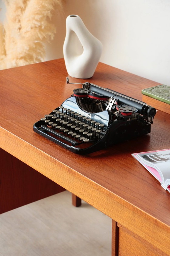 Image 1 of Scrivania vintage in teak, Danimarca – Domino Møbler (anni '60)