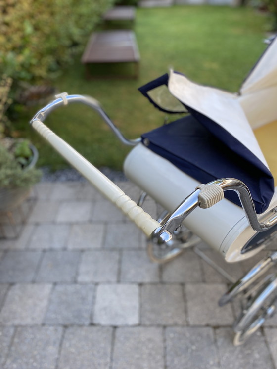 Image 1 of Retro-Kinderwagen