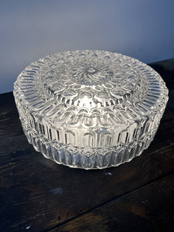 Image 1 of Plafonnier rond vintage en verre