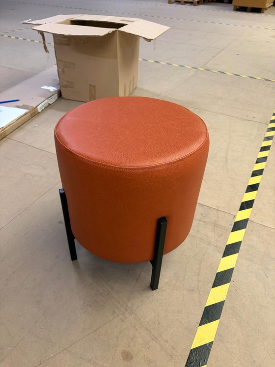 Image 1 of Round pouf d44