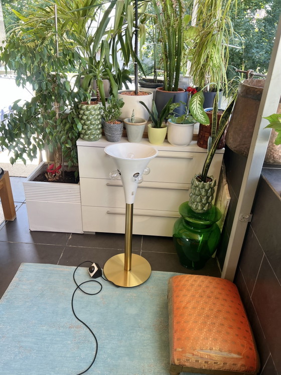 Iconic vintage designer floor lamp: Staff Leuchten “Tulipan” in brushed brass (1970s) – Dimmable & (photo 9 of 12)