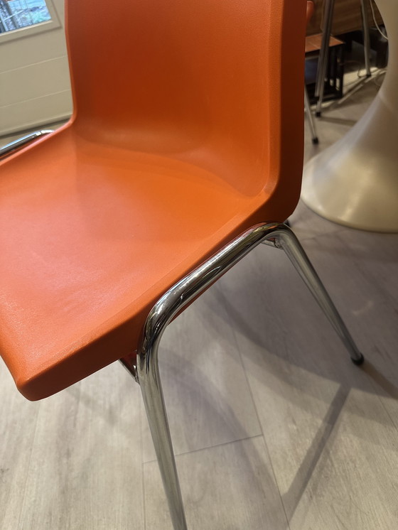 Image 1 of 6 Vintage stapelstoelen