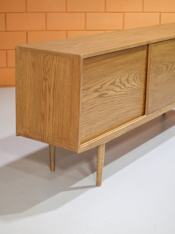 Image 1 of Buffet bas chêne vintage danois