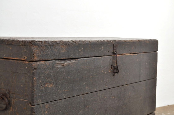 Antique pine chest with drawer, 1870s – Decorative Objects, Wood (photo 9 of 12)