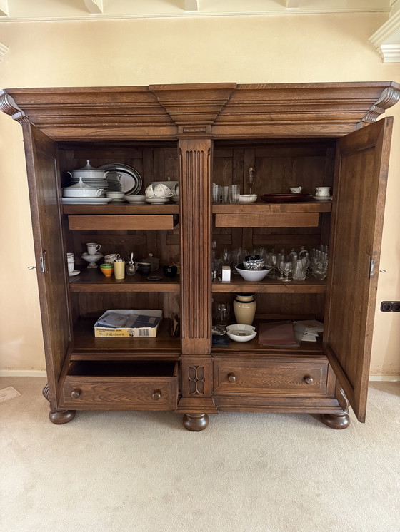 Image 1 of Prächtiger Eichenschrank