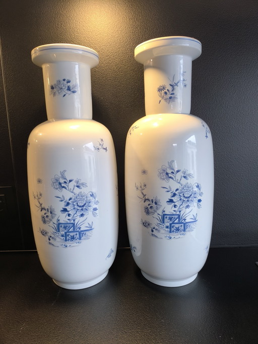 Set van 2 vazen Vista Alegre (Portugal). Beperkte oplage. 