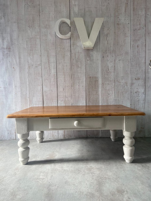Vintage farmhouse coffee table