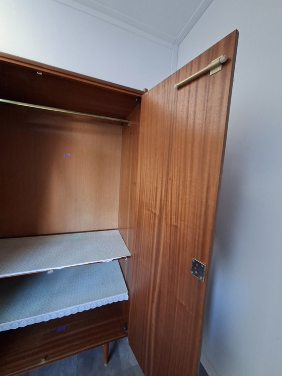 Image 1 of armoire en teck du milieu du siècle
