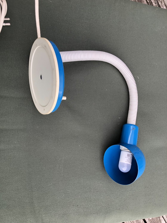 Image 1 of Vintage postmoderne blauwe metalen tafellamp - '80.