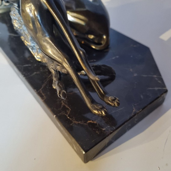 Image 1 of Art Deco bureaulamp in regula met windhonden