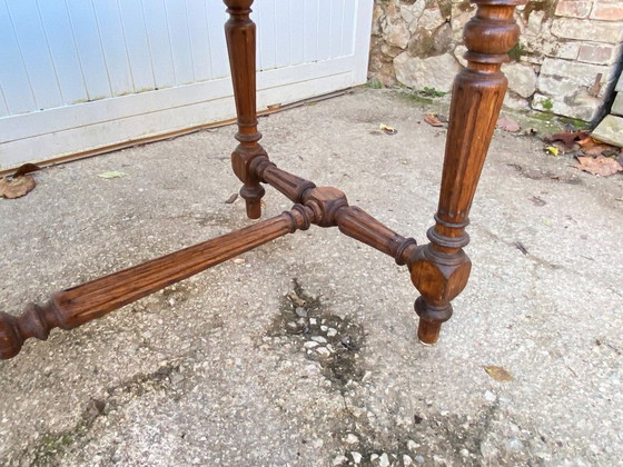 Image 1 of Schreibtisch mit 2 Schubladen, massive Eiche, 130 x 71 cm