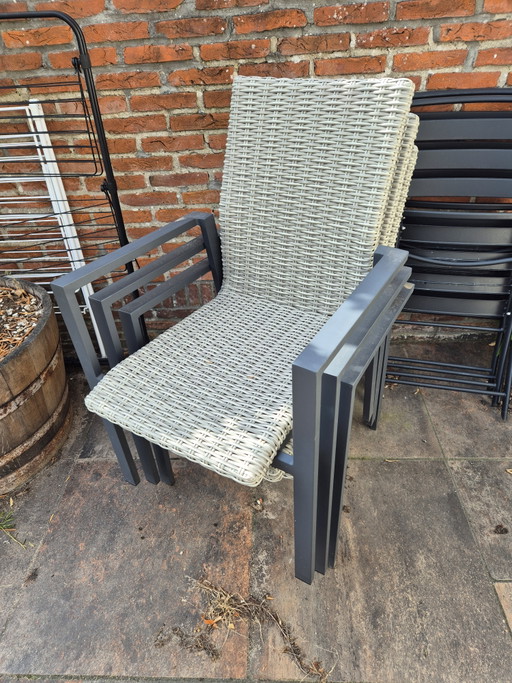 Manifesto Villongo deining tuinstoel 4x en Rough-S dining tuintafel – tuinsets, Metal, Wood (photo 2 of 5)
