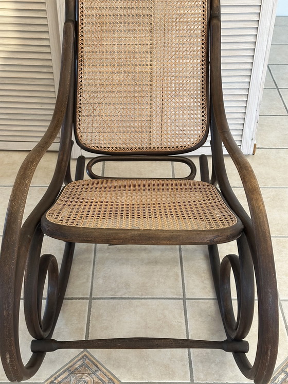Image 1 of Original Thonet rocking chair model 7010 (1881-1919) with some...