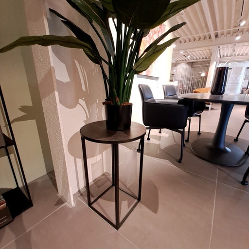 Leolux Prismo side table