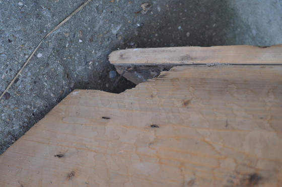 Gran trinchador de madera blanqueada, años 40 – Loza (photo 3 of 8)
