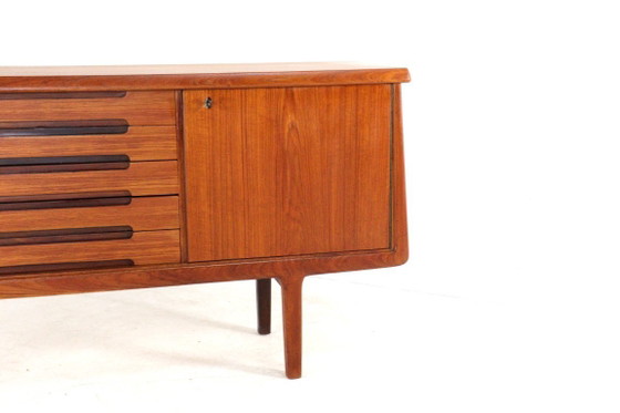 Image 1 of Brødrene Sörheim Møbelfabrikk AS sideboard dressoir kast vintage