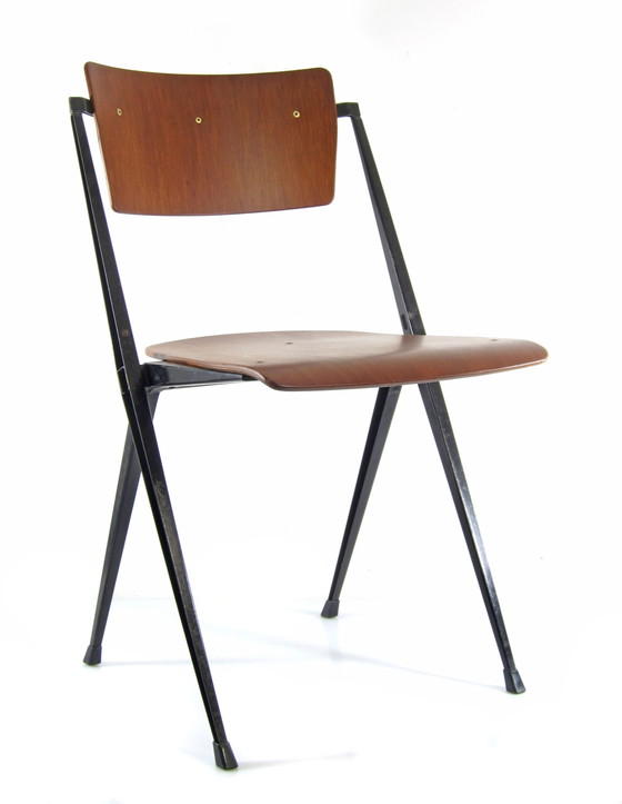 Wim Rietveld “Pyramid” Chair – Original 1959 Design for Ahrend de Cirkel – Seating area, polished steel (photo 4 of 7)