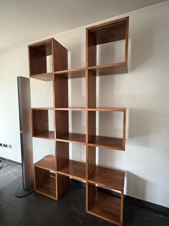 Image 1 of Étagère design / paravent en bois massif – pièce unique au design en zigzag