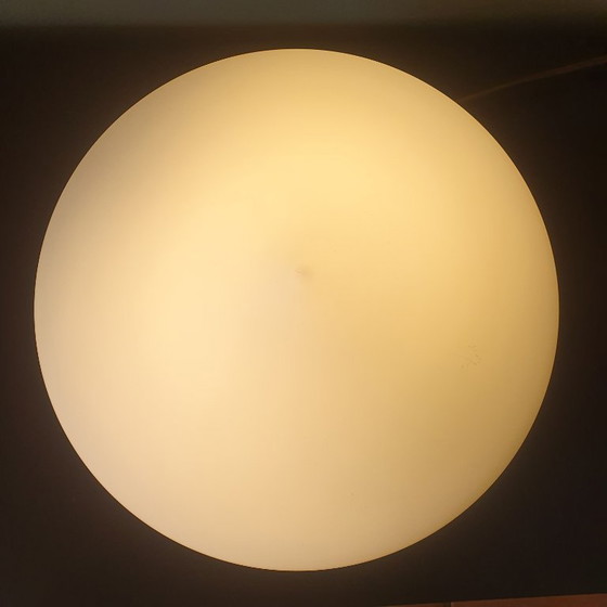 Image 1 of Grote (30 cm) Minimalistische midcentury glazen wand/plafondlamp. 