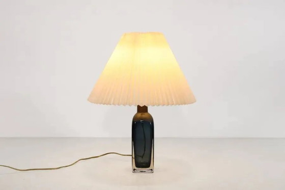 Blue crystal table lamp by Carl Fagerlund for Orrefors model RD1406 – Brass, Scandinavian (photo 2 of 5)