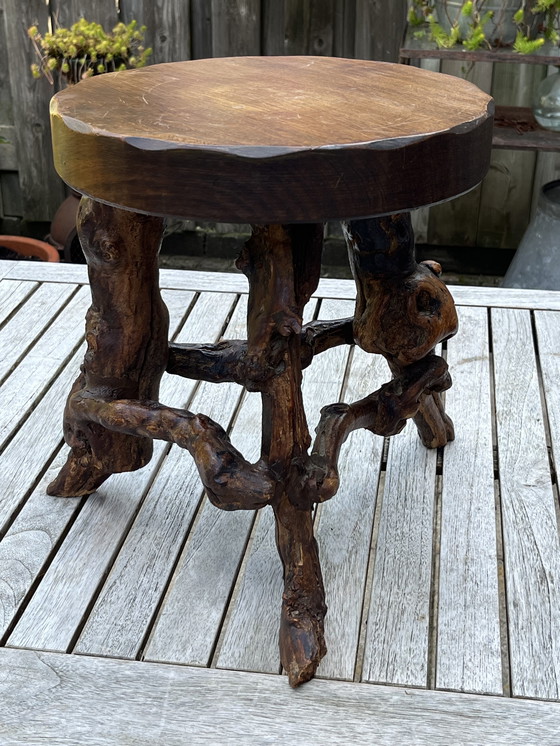 Image 1 of Sgabello brutalista francese a forma di carota d'uva, 1950 ca.