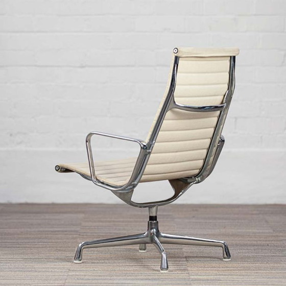 Image 1 of Herman Miller Ea116 - Poltrona modello vintage anni '70