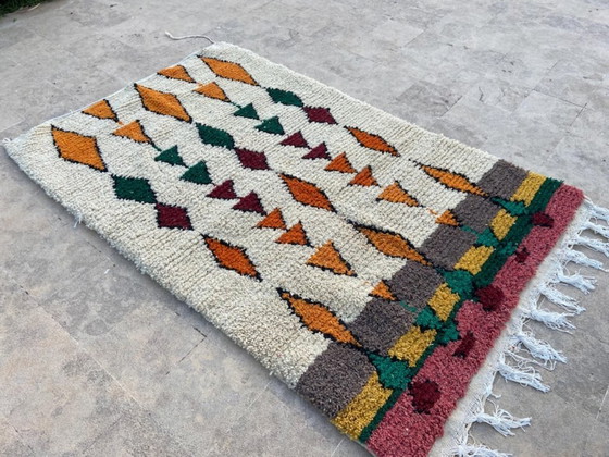 Image 1 of Handmade Moroccan rug, decorated, 200cm x 300cm