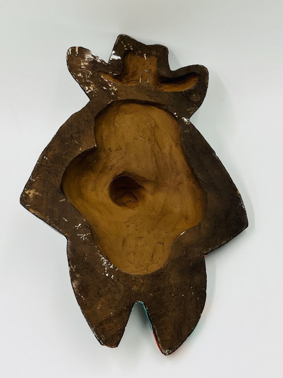Image 1 of Große, an der Wand befestigte Clownmaske aus glasierter Terrakotta