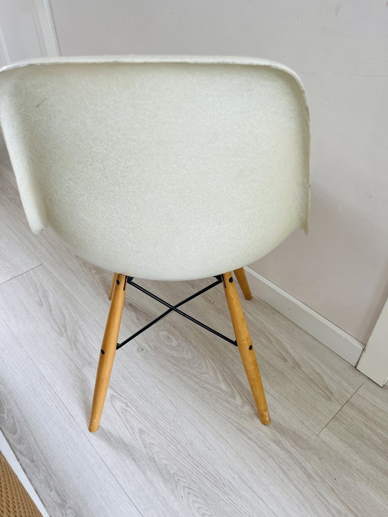 Image 1 of Vitra Eames musgo marino Herman Miller